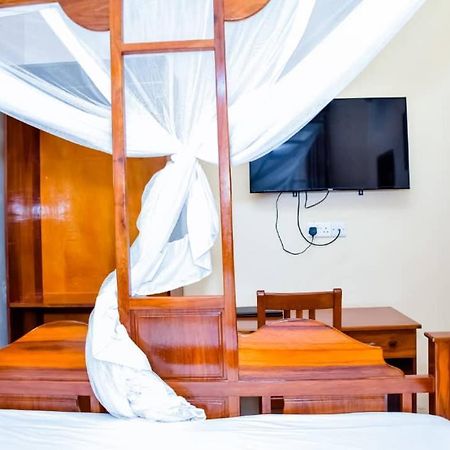 Red Sun Lodge Kokoni Ngambo Екстериор снимка