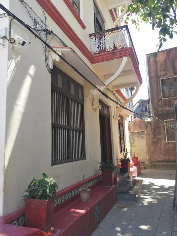 Red Sun Lodge Kokoni Ngambo Екстериор снимка